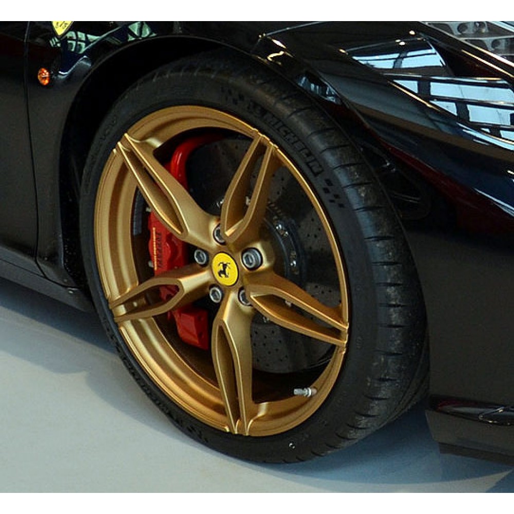 Teilen mehr als 69 über ferrari gold rim beste - dedaotaonec